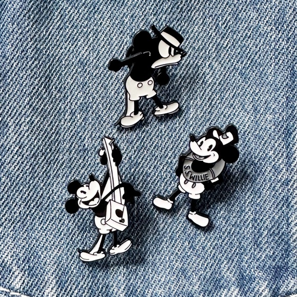 Mickey Mouse Enamel Pin - S.S. Willie, Grumpy Mickey (Disney) - Picture 4 of 5